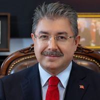 Dr. Erdinç Yılmaz Kimdir? Hayatı, Kariyeri ve Biyografisi